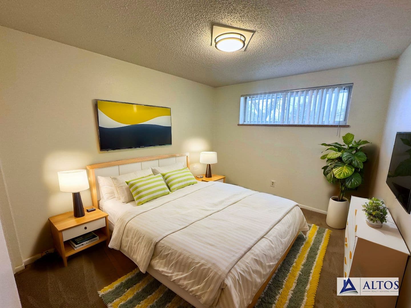 Aurora Apartment: 10800-10810 E 4th Way