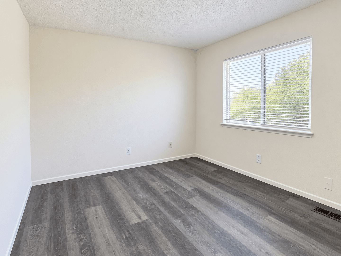 Denver House: 4022 Perth St