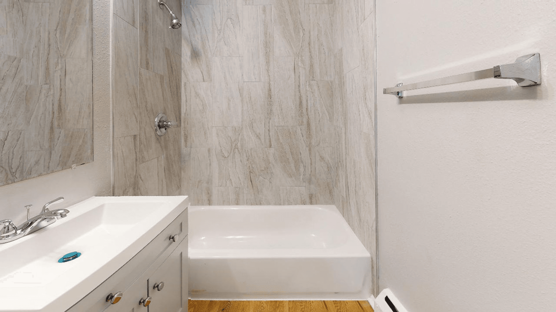 Aurora Apartment: 11600 E 16th Ave