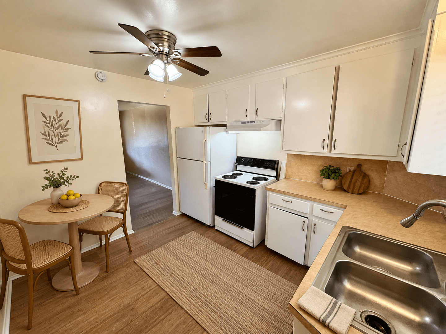 Lakewood Apartment: 1115 Carr Street