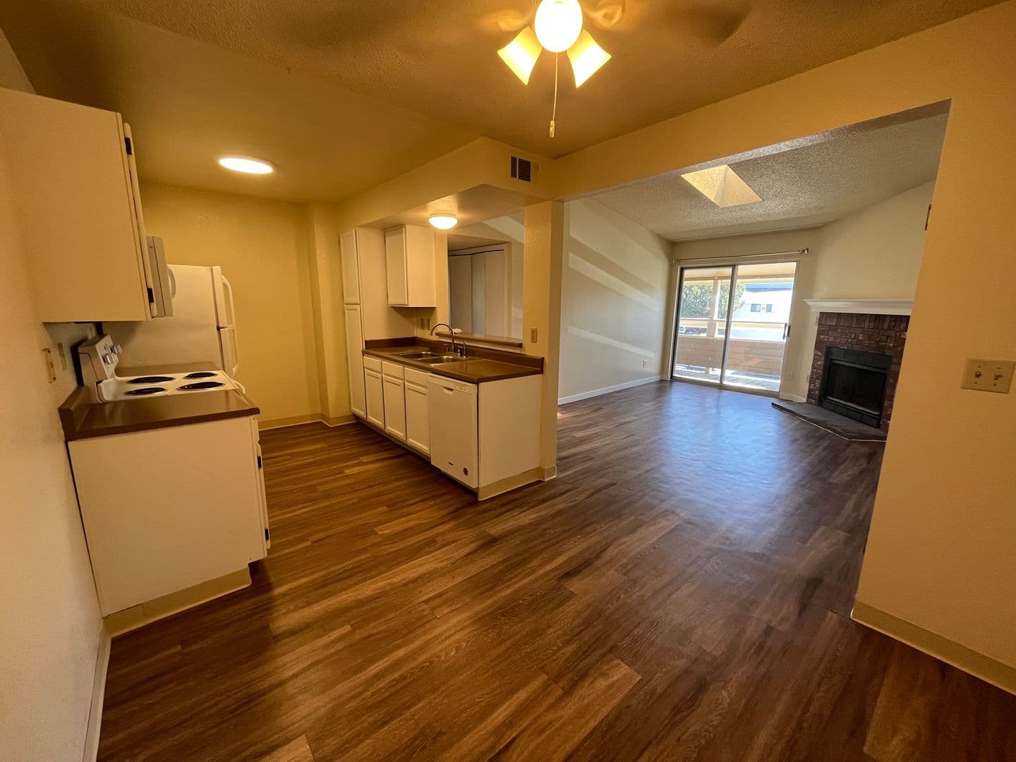 Aurora Condo: 1075 S Elkhart Way