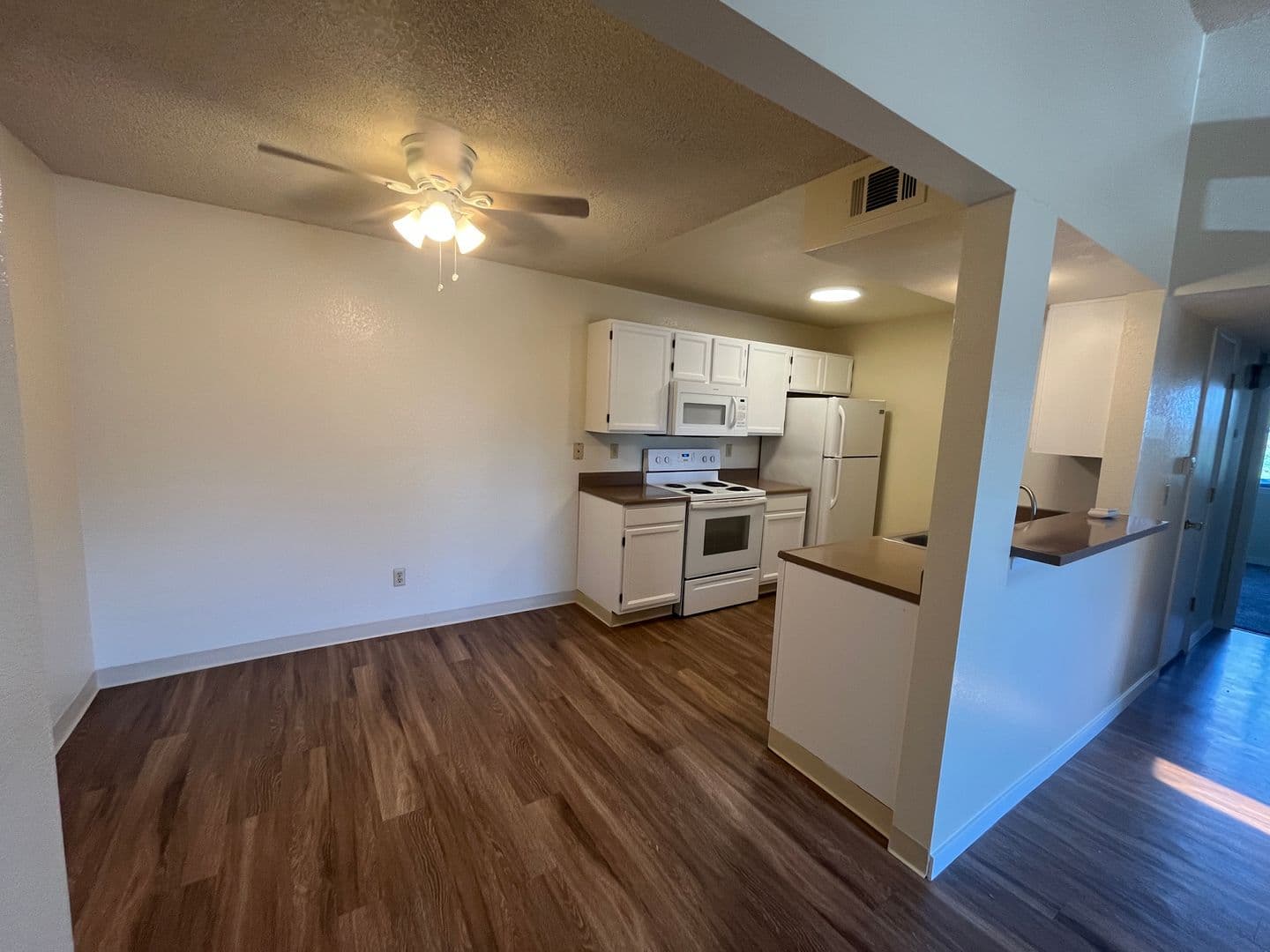 Aurora Condo: 1075 S Elkhart Way