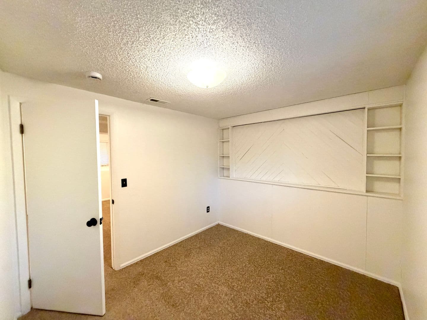 Aurora House: 3159 S Mobile Way