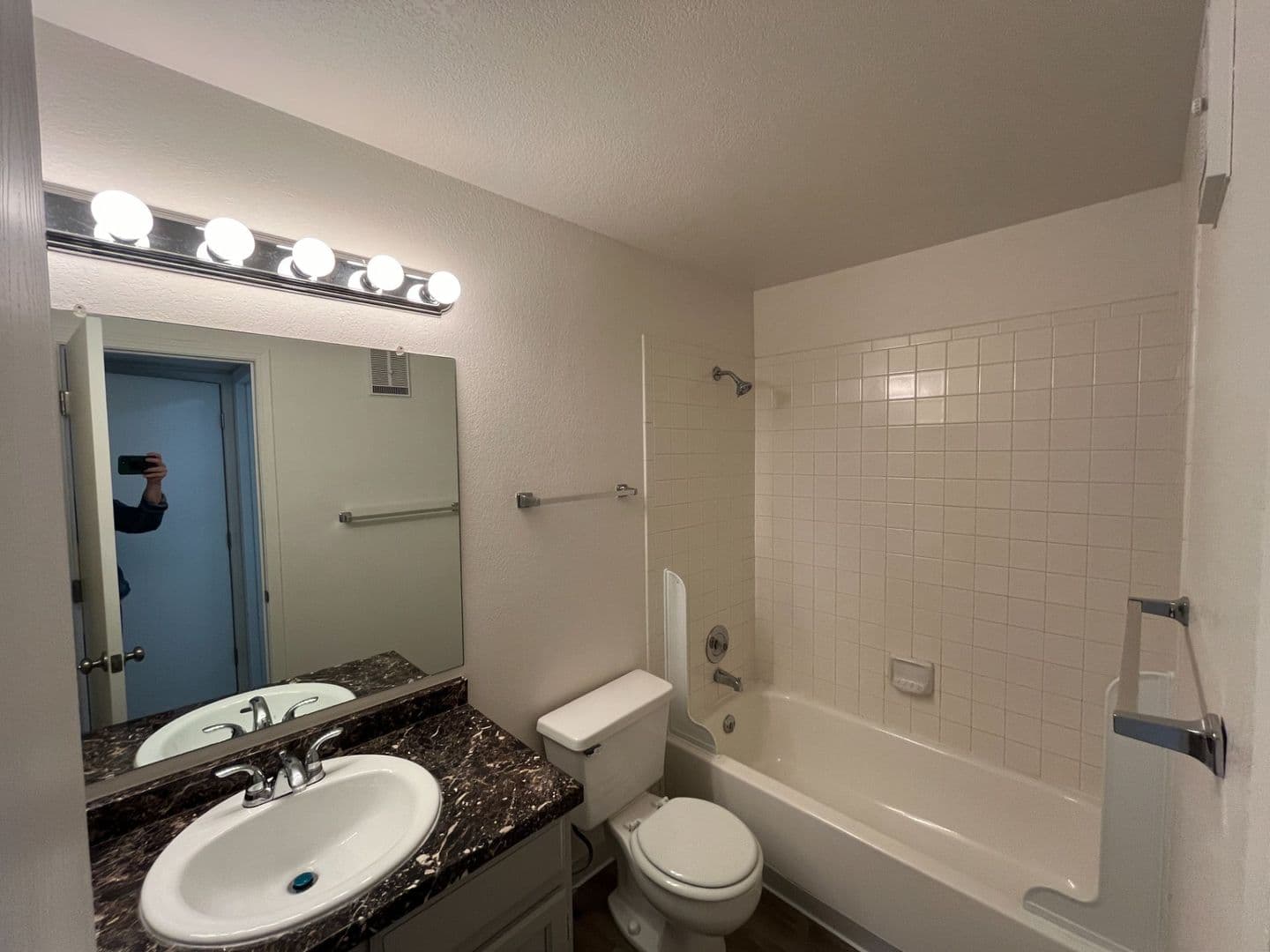 Aurora Condo: 1075 S Elkhart Way