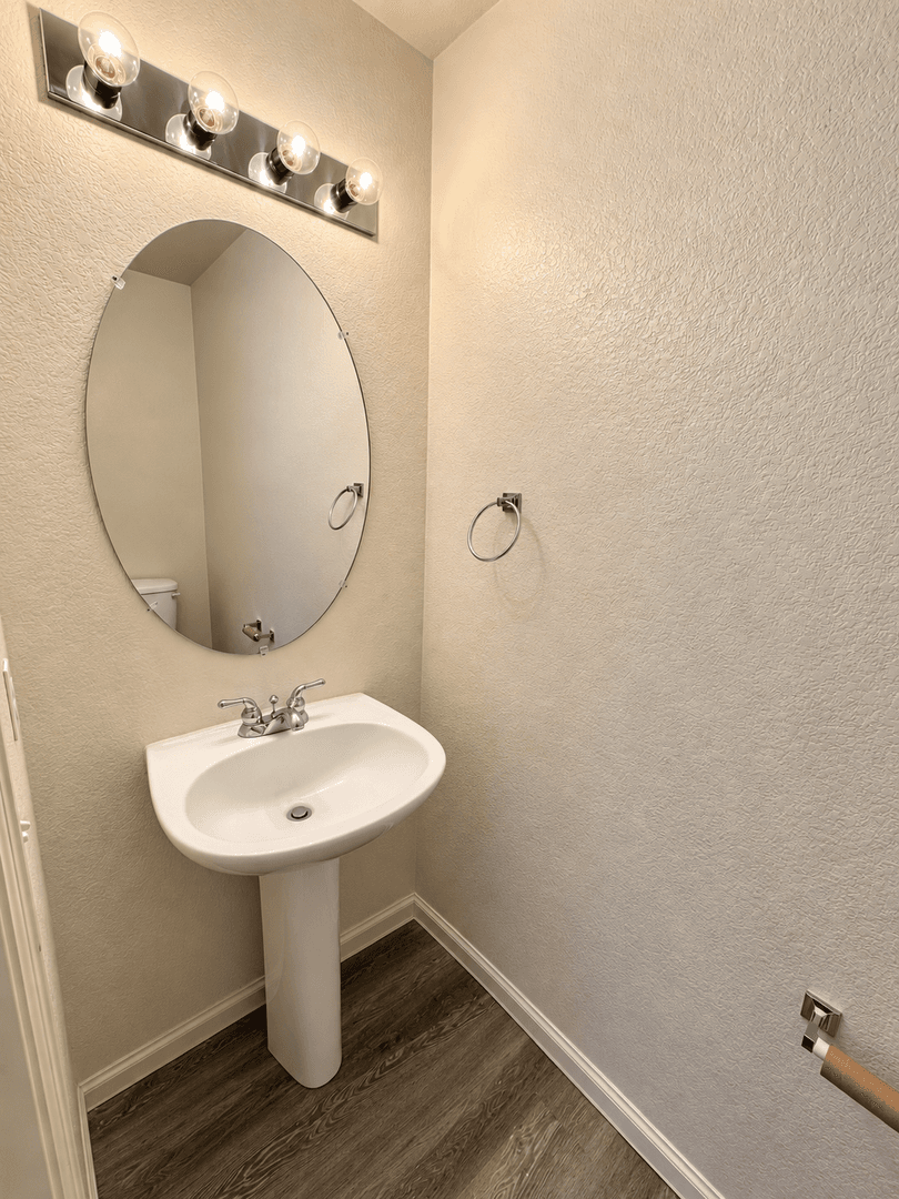 Denver House: 4022 Perth St