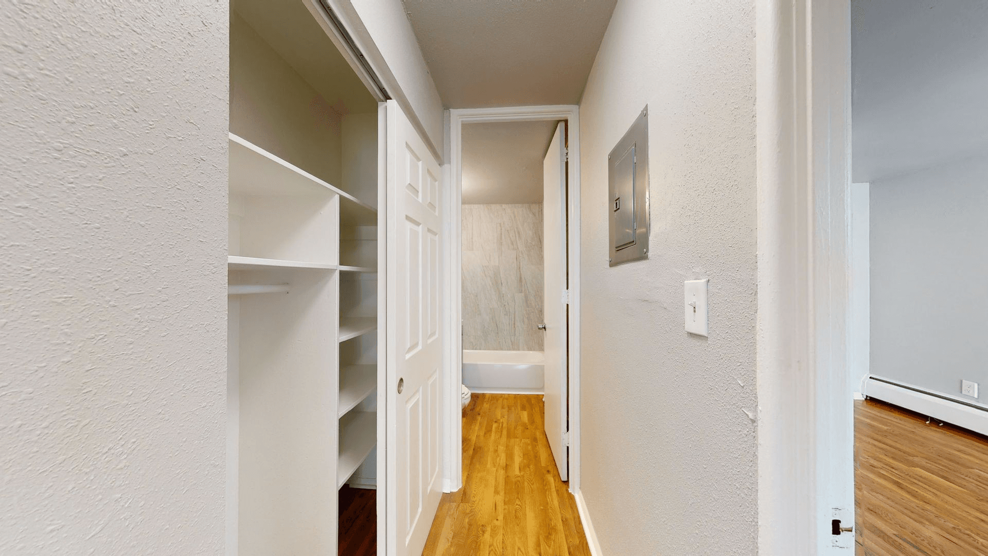 Aurora Apartment: 11600 E 16th Ave