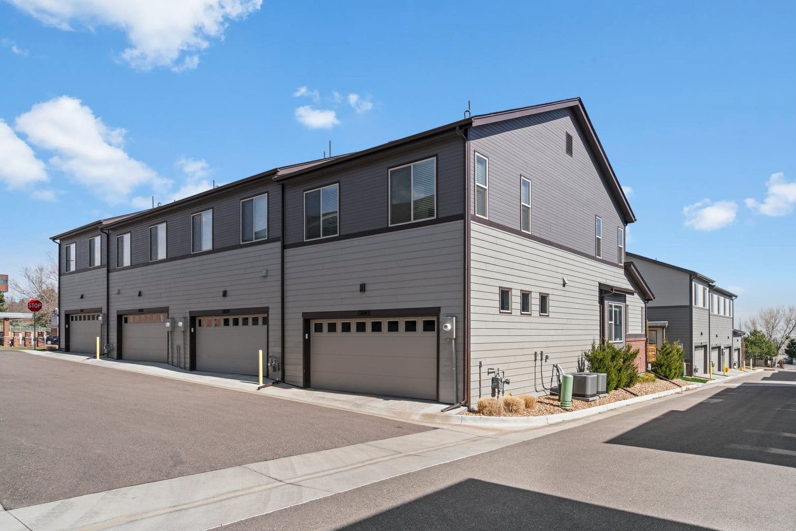 Lakewood Townhome: 12843 W Nevada Pl