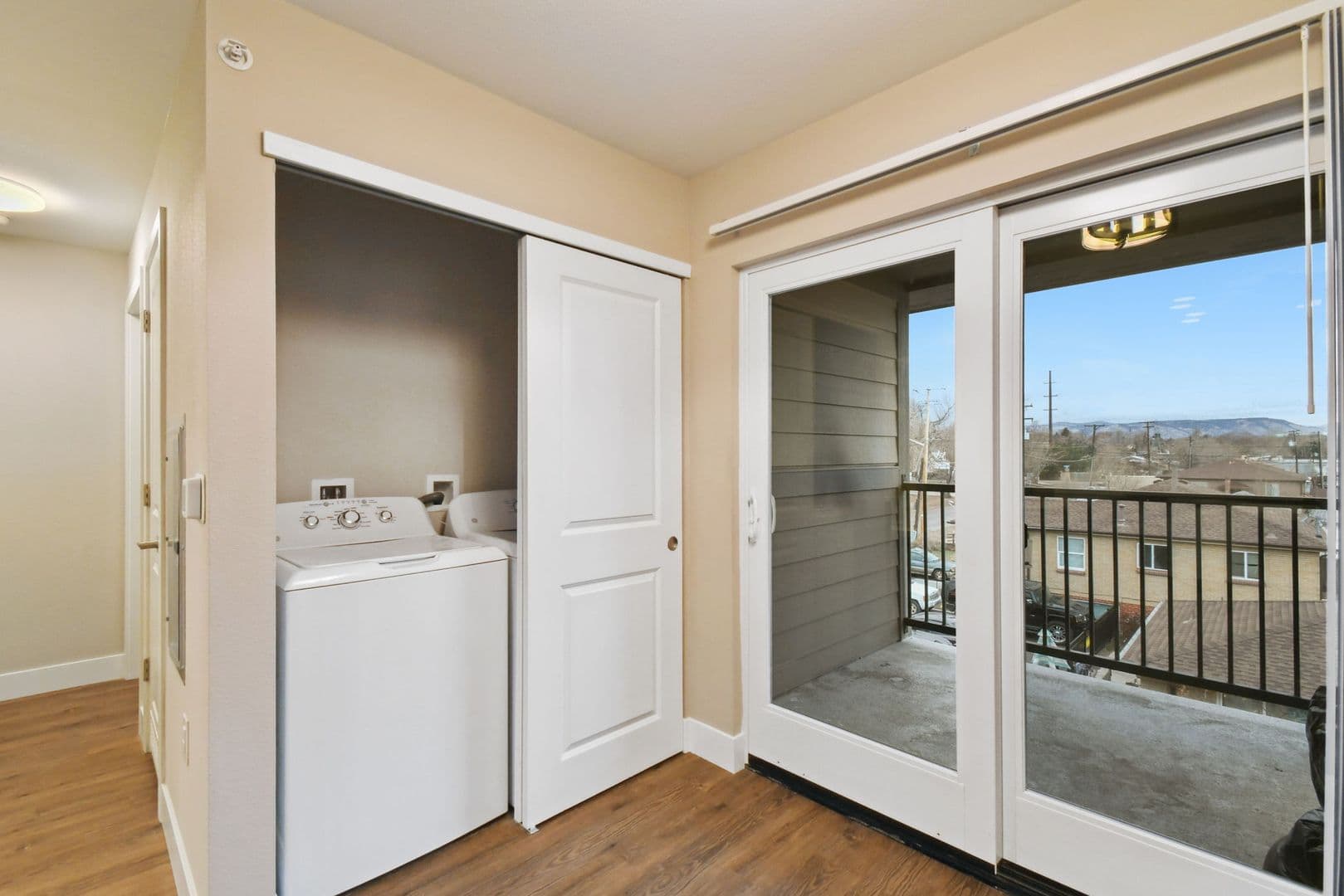 Lakewood Apartment: 5855-5865 W 11th Avenue