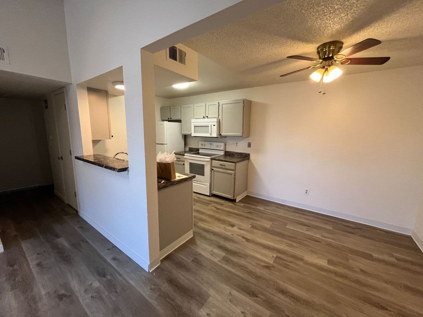 Aurora Condo: 1075 S Elkhart Way