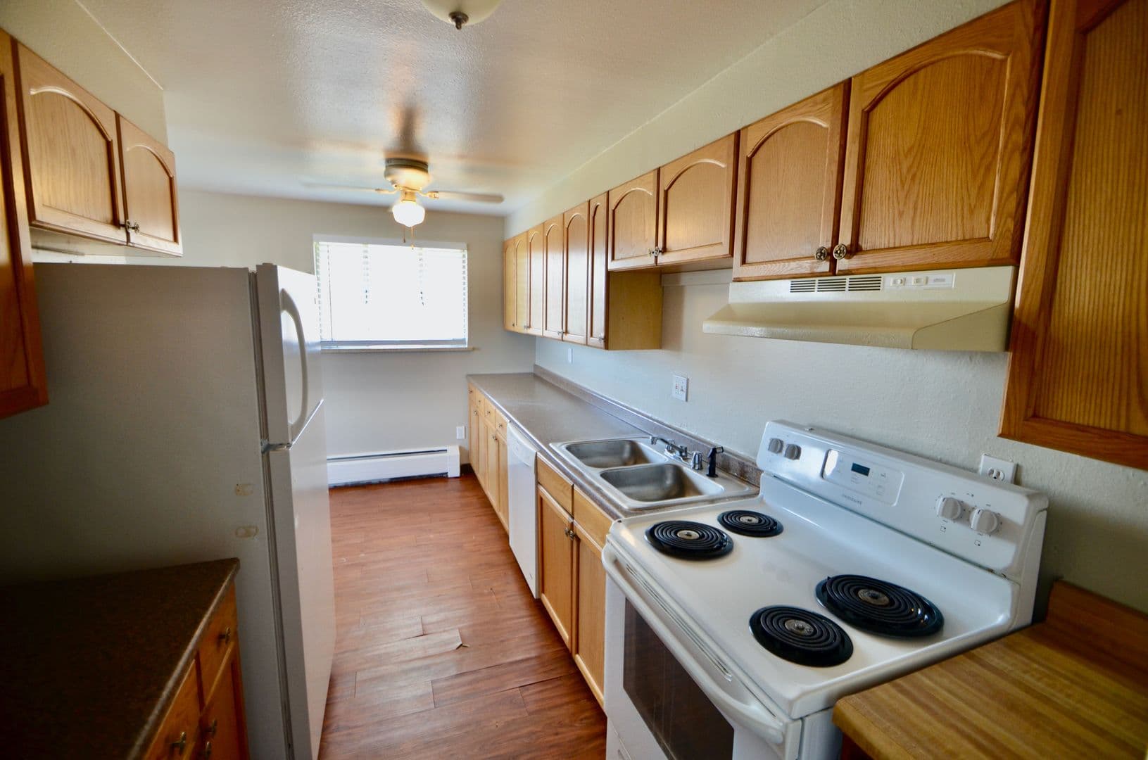 Lakewood Apartment: 1160-1198 S Allison St