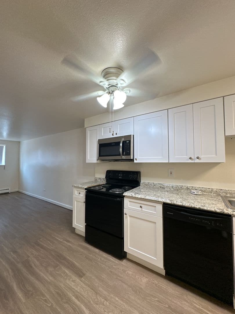 Aurora Apartment: 1747 Peoria Street
