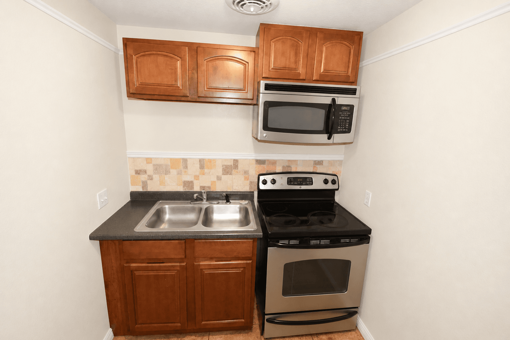 Wheat Ridge Apartment: 2717-2723 Sheridan Blvd