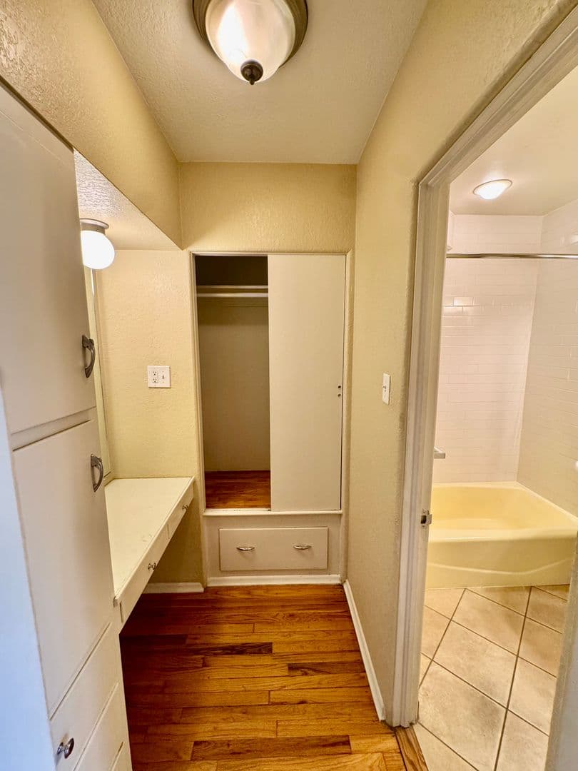Denver Apartment: 1410 Poplar St