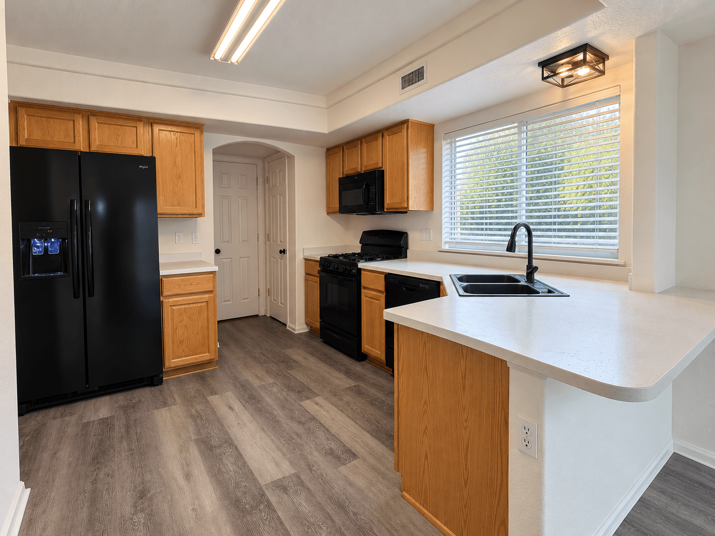 Denver House: 4022 Perth St