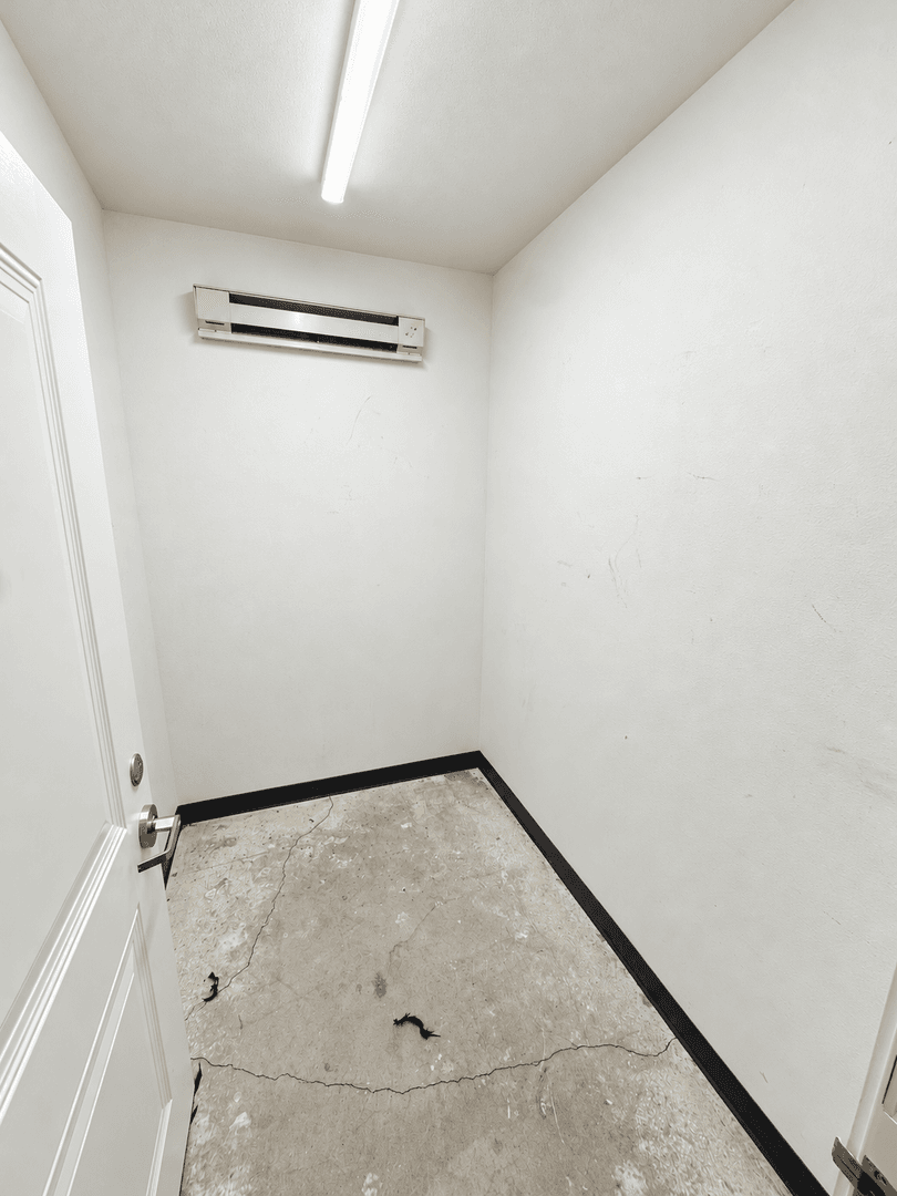 Lakewood Apartment: 5855-5865 W 11th Avenue