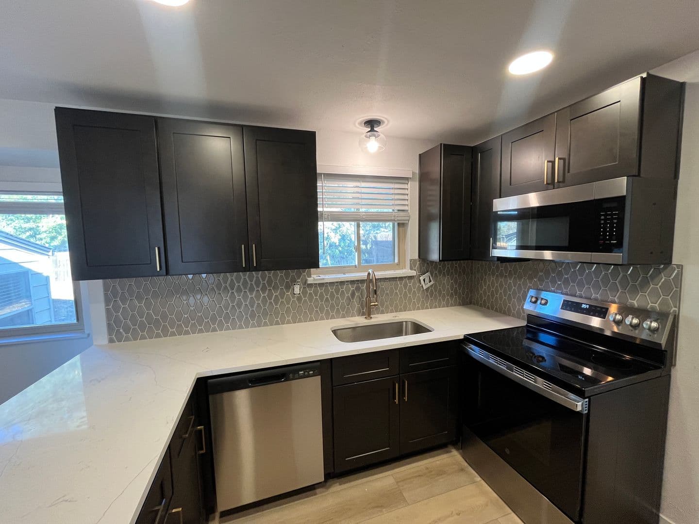 Aurora House: 15739 E Greenwood Dr