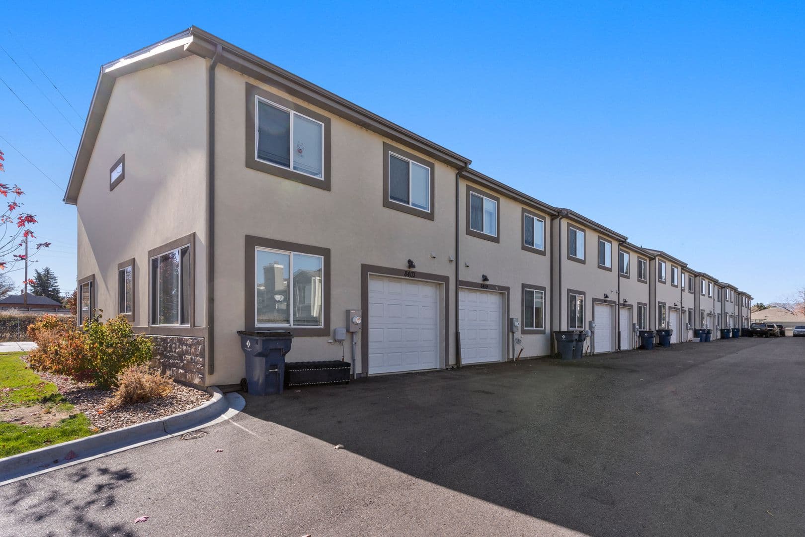 Lakewood Townhome: 8403-8459 W Hampden Ave