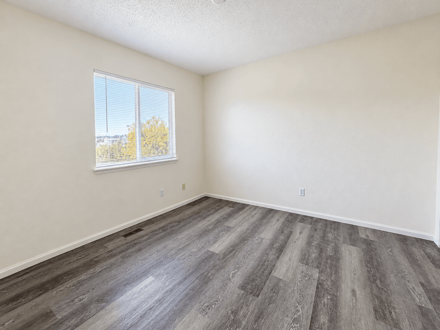 Denver House: 4022 Perth St