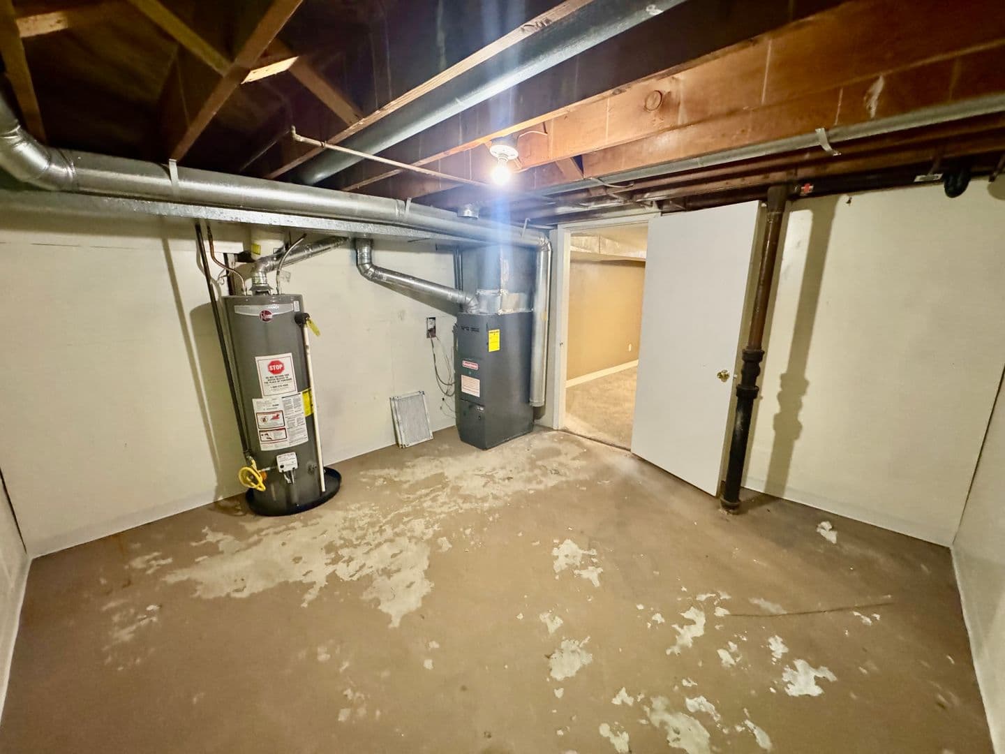 Lakewood Apartment: 1115 Carr Street