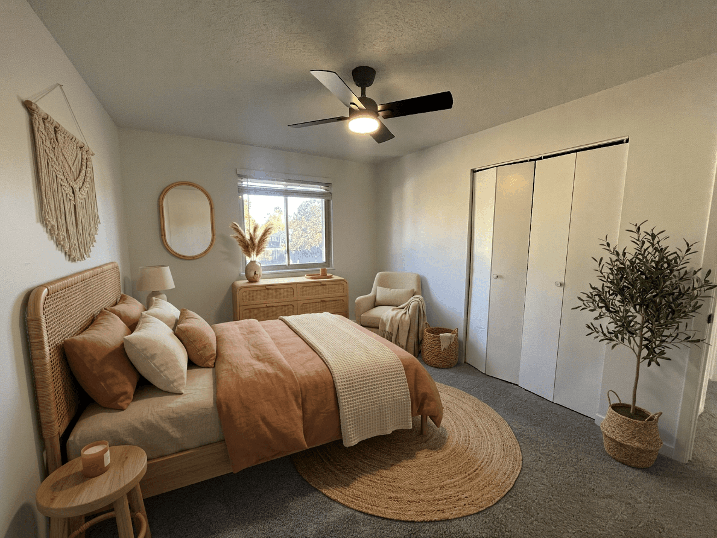Aurora House: 15739 E Greenwood Dr