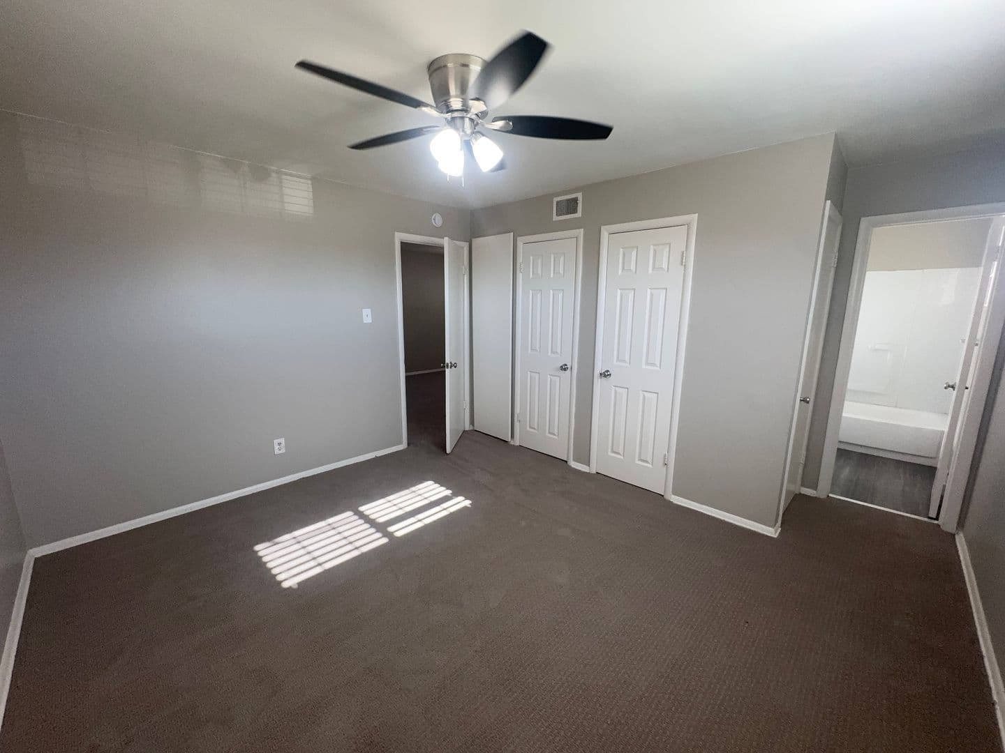 Denver Apartment: 5545 E Yale Ave