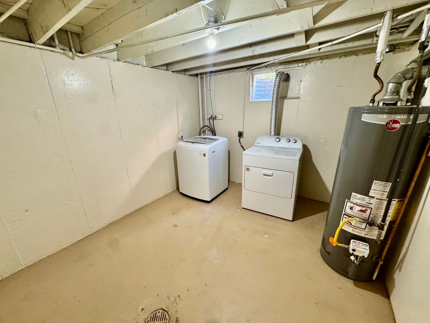 Lakewood Apartment: 1115 Carr Street