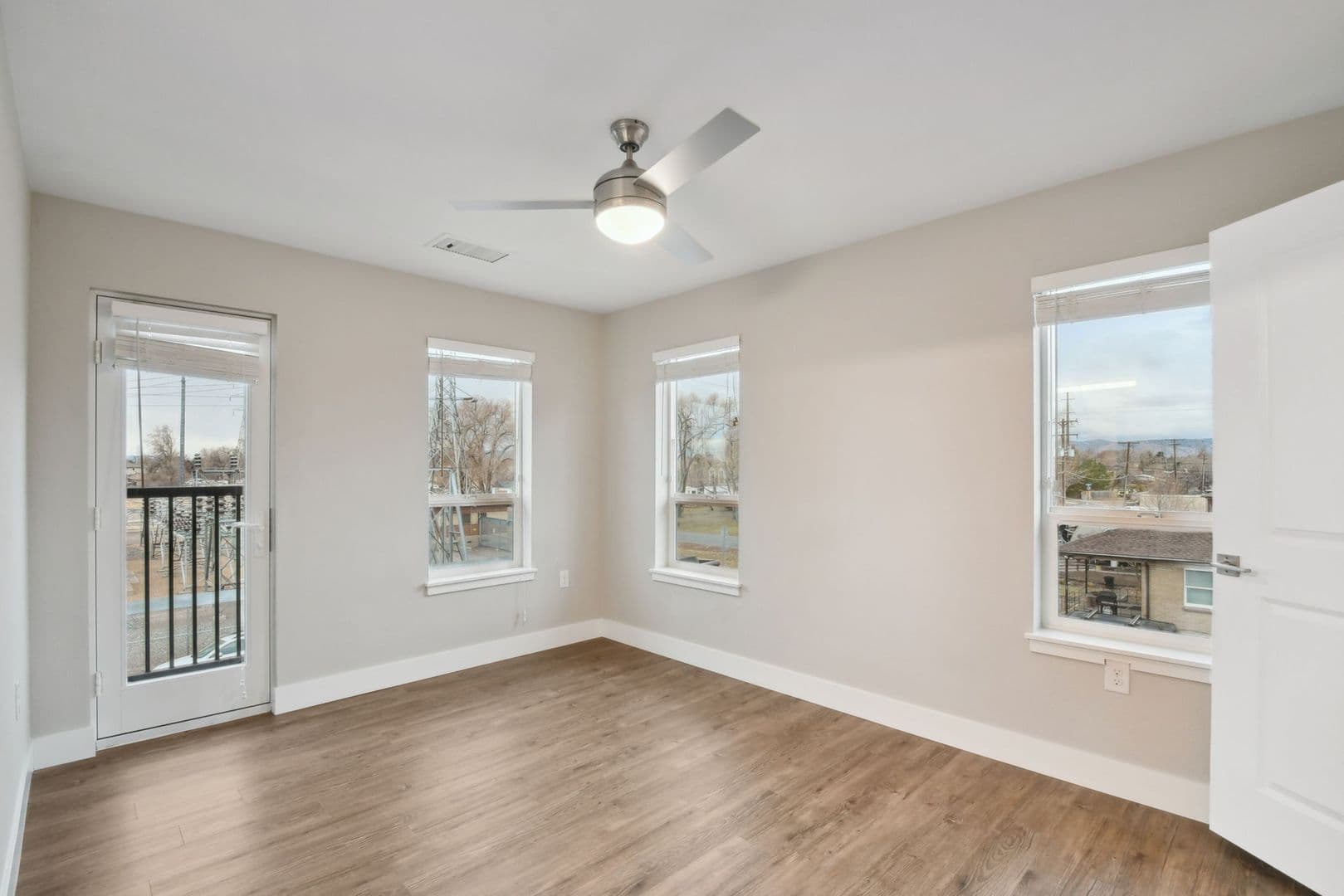 Lakewood Apartment: 5855-5865 W 11th Avenue
