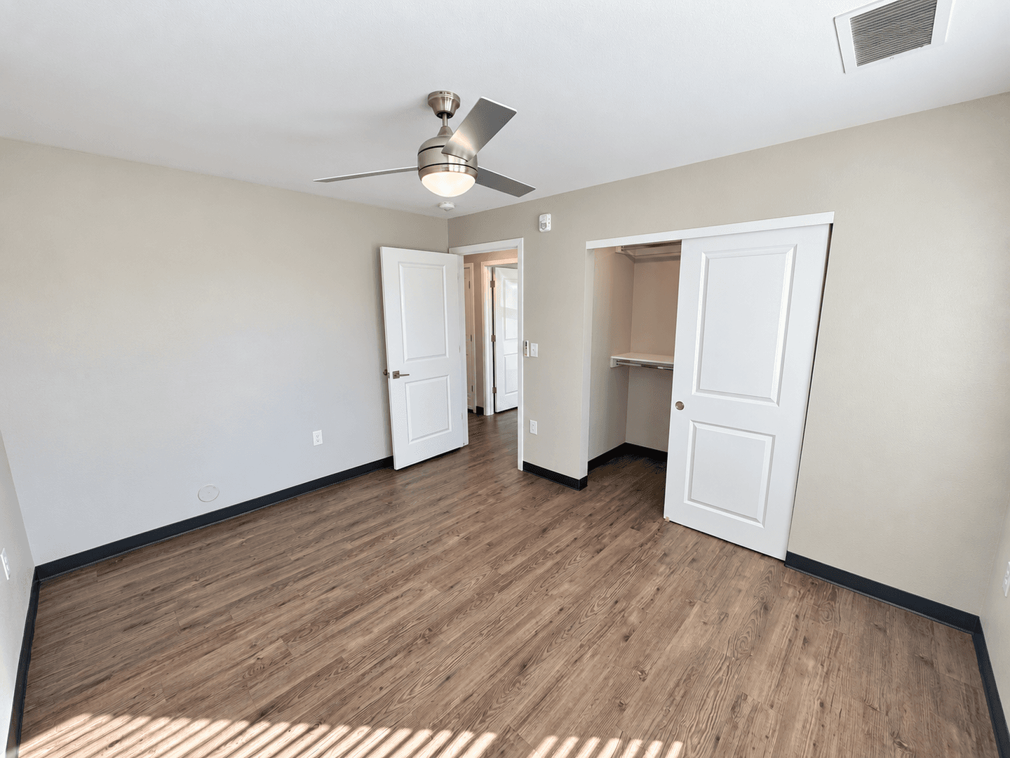 Lakewood Apartment: 5855-5865 W 11th Avenue
