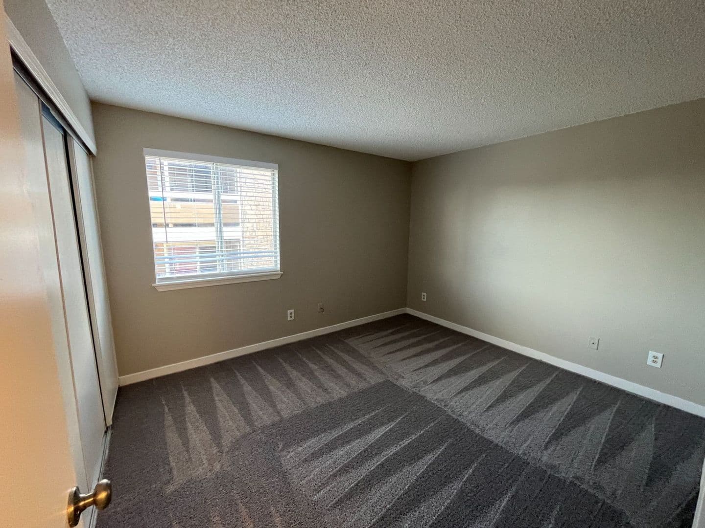 Aurora Condo: 1075 S Elkhart Way