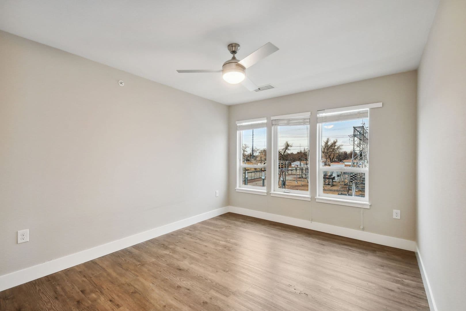Lakewood Apartment: 5855-5865 W 11th Avenue