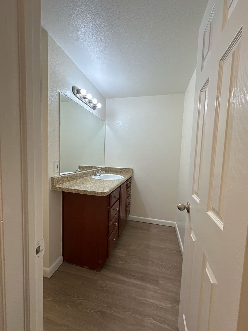Aurora Apartment: 1747 Peoria Street