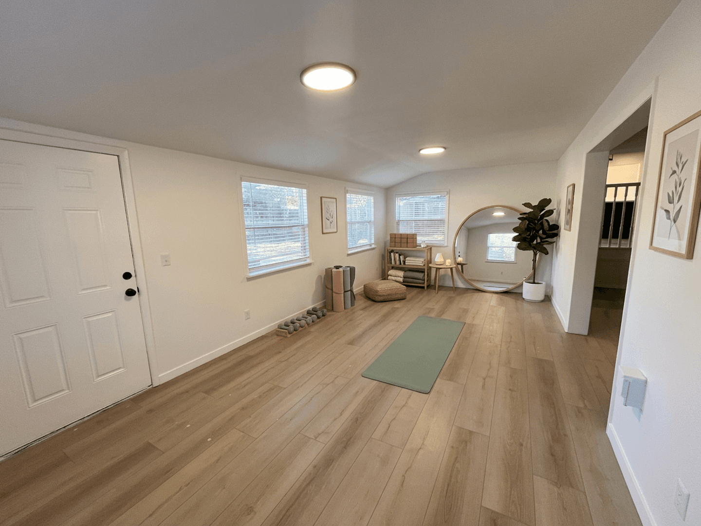 Aurora House: 15739 E Greenwood Dr