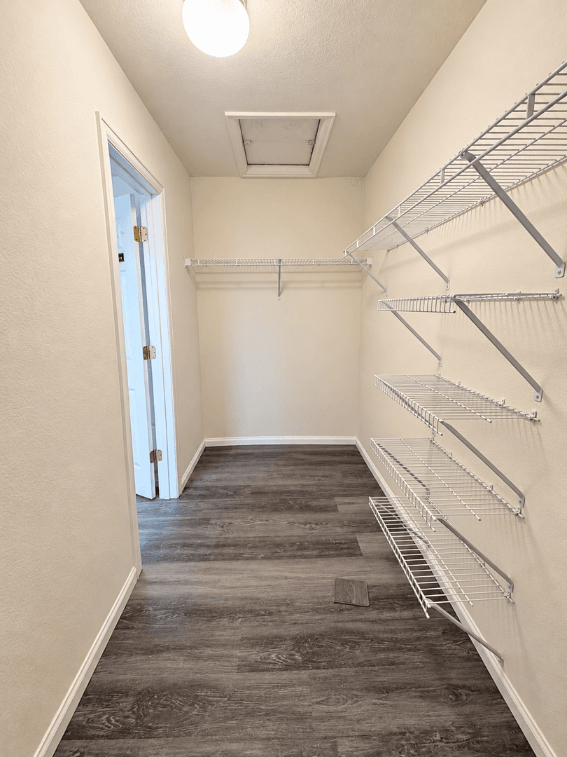 Denver House: 4022 Perth St