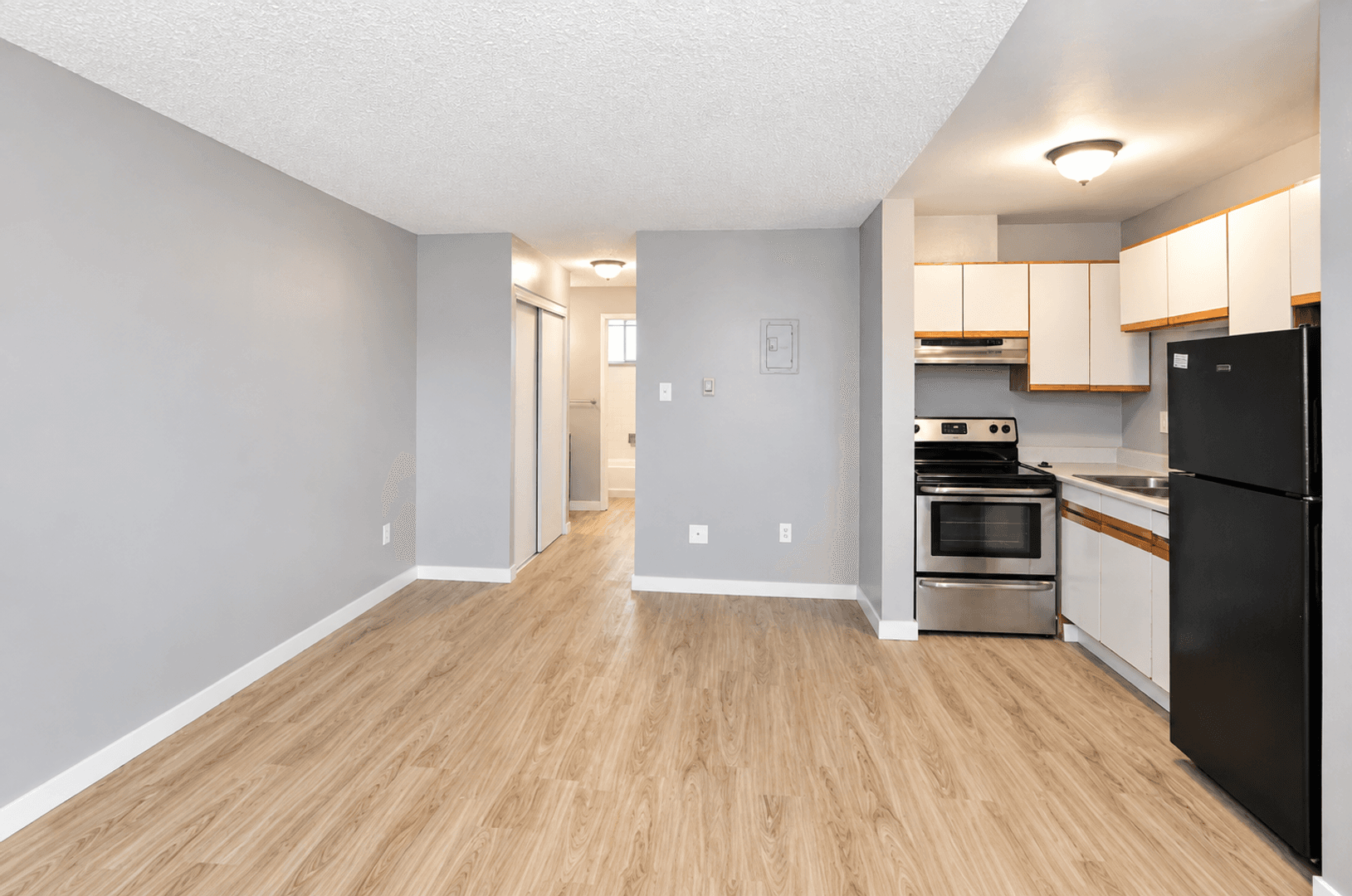 Littleton Apartment: 499 W Progress Ave