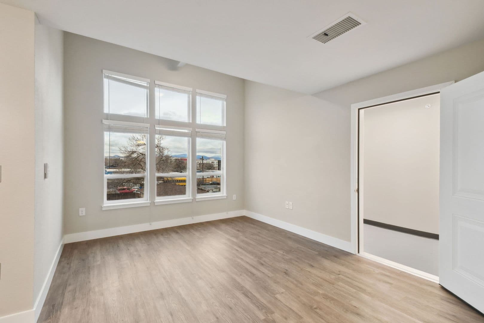 Lakewood Apartment: 5855-5865 W 11th Avenue