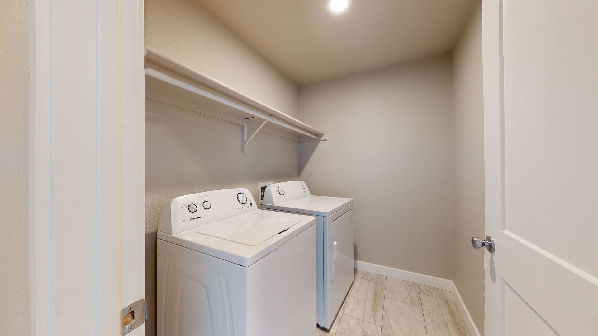 Lakewood Townhome: 8403-8459 W Hampden Ave