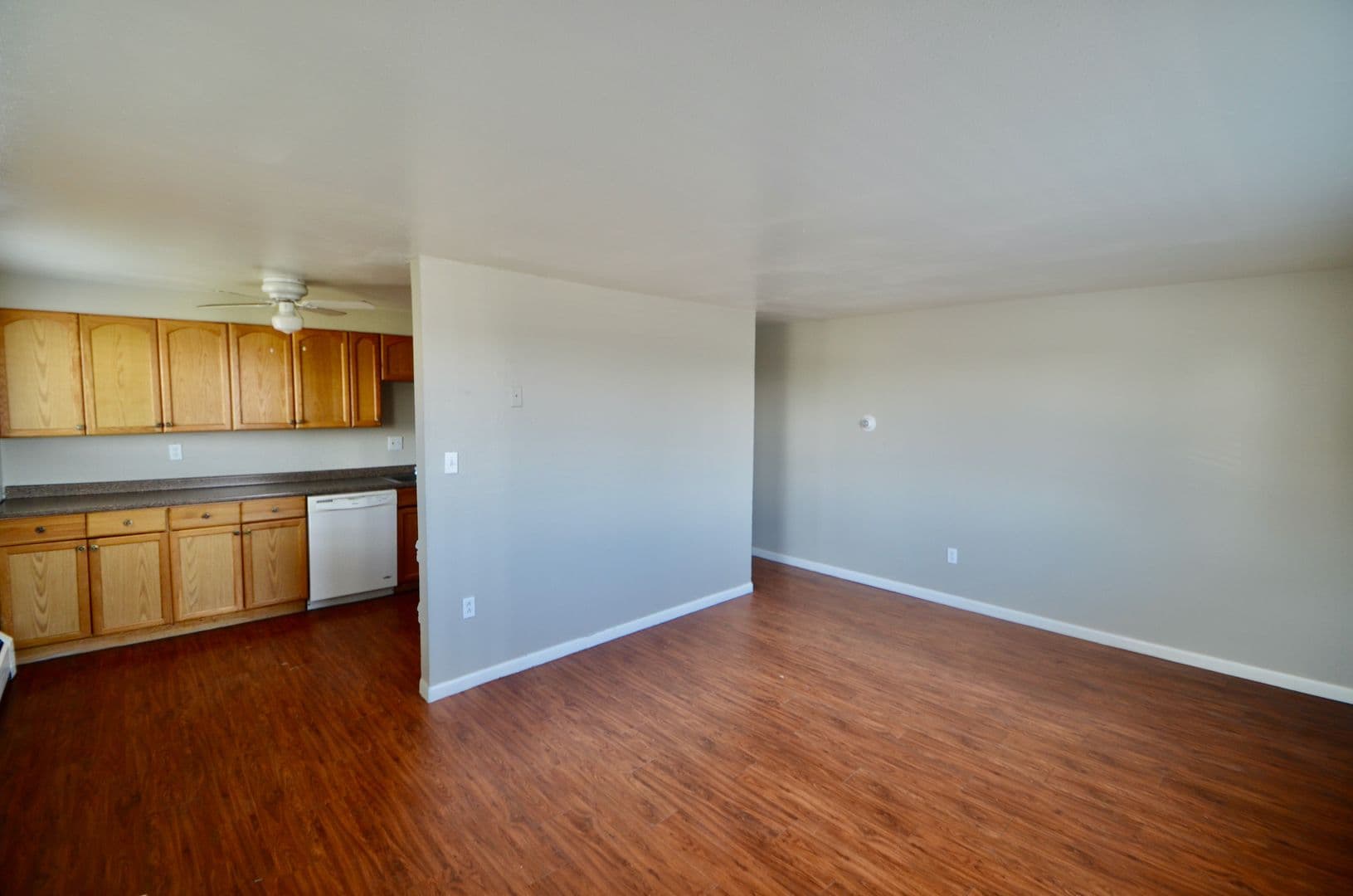 Lakewood Apartment: 1160-1198 S Allison St