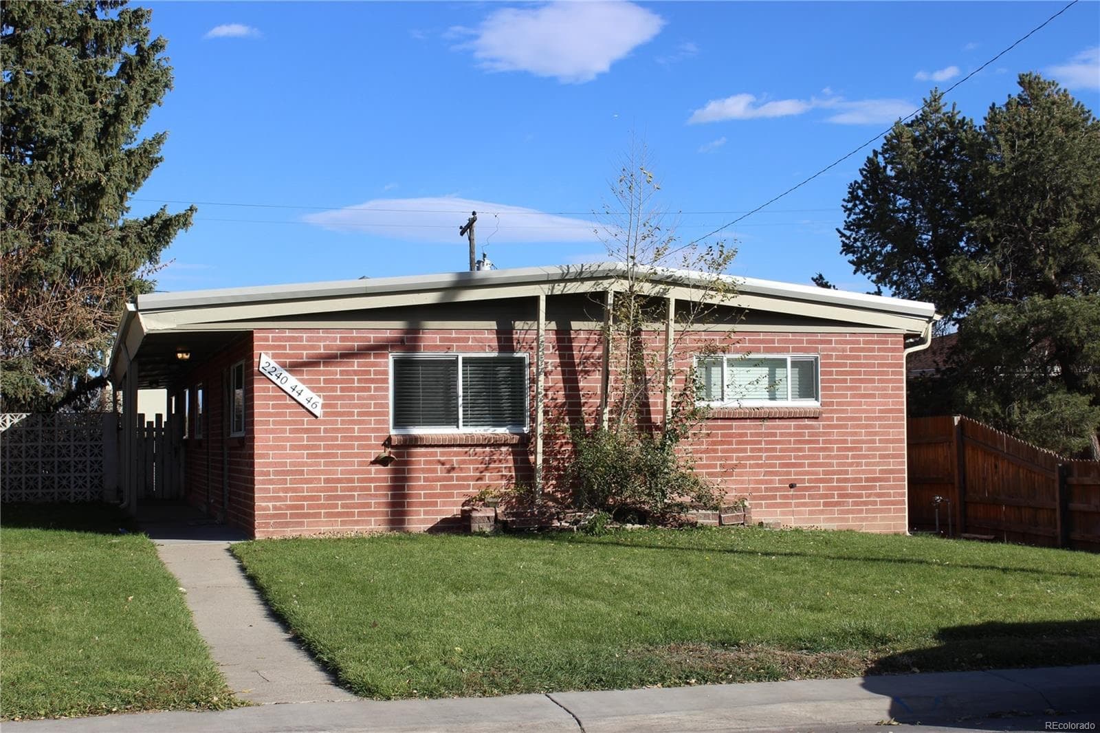 Edgewater Apartment: 2240-2246 N Ames St