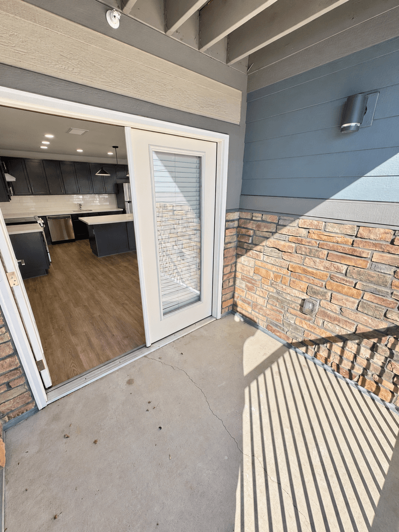 Lakewood Apartment: 5855-5865 W 11th Avenue