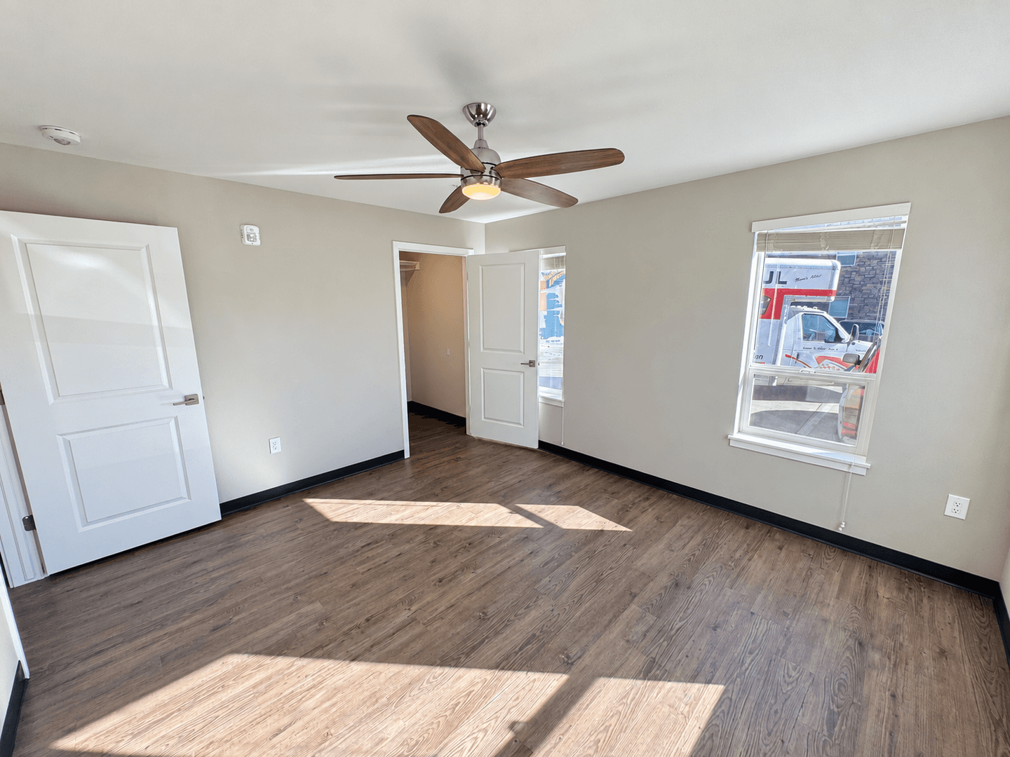 Lakewood Apartment: 5855-5865 W 11th Avenue