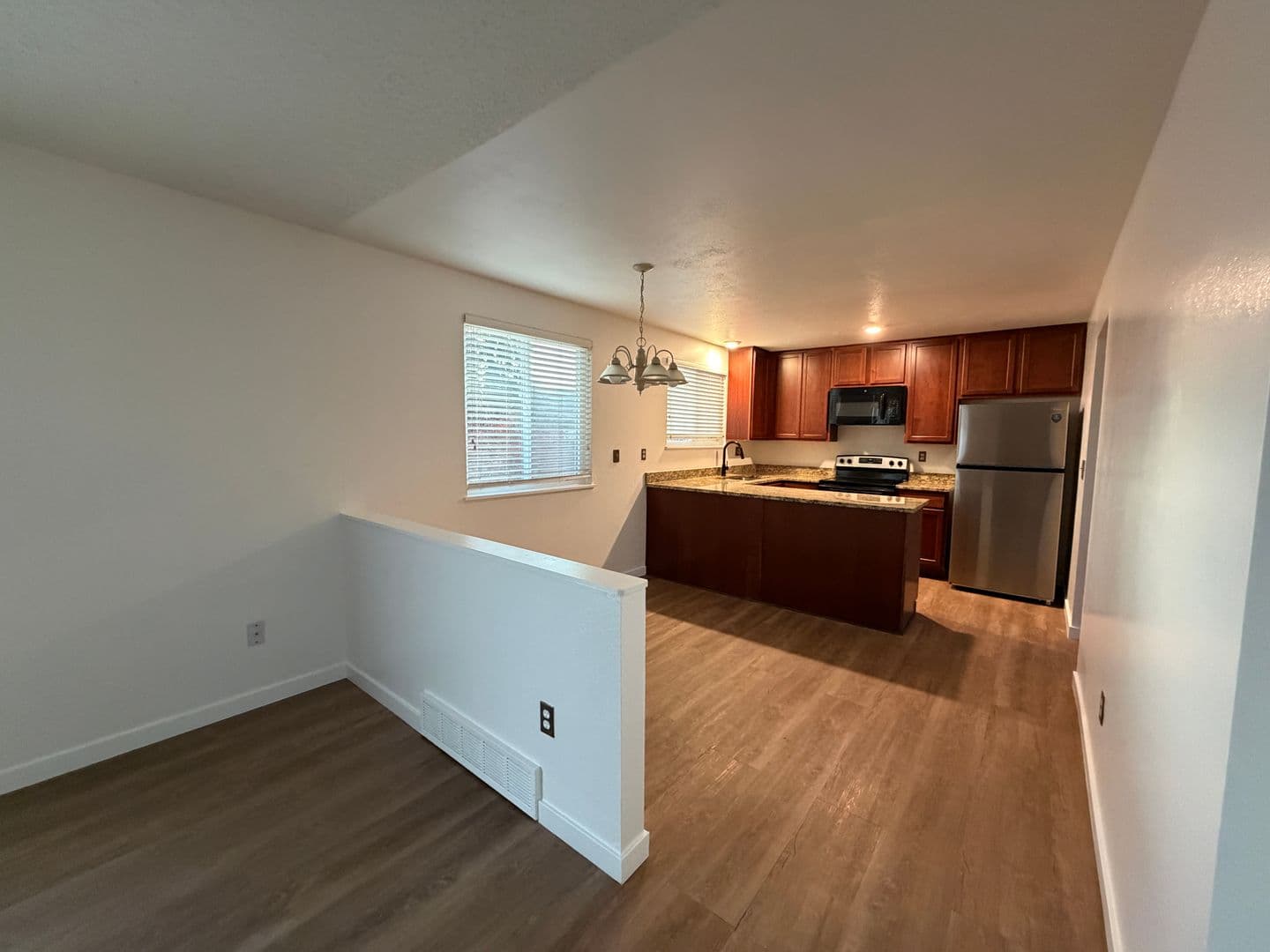 Aurora House: 3159 S Mobile Way