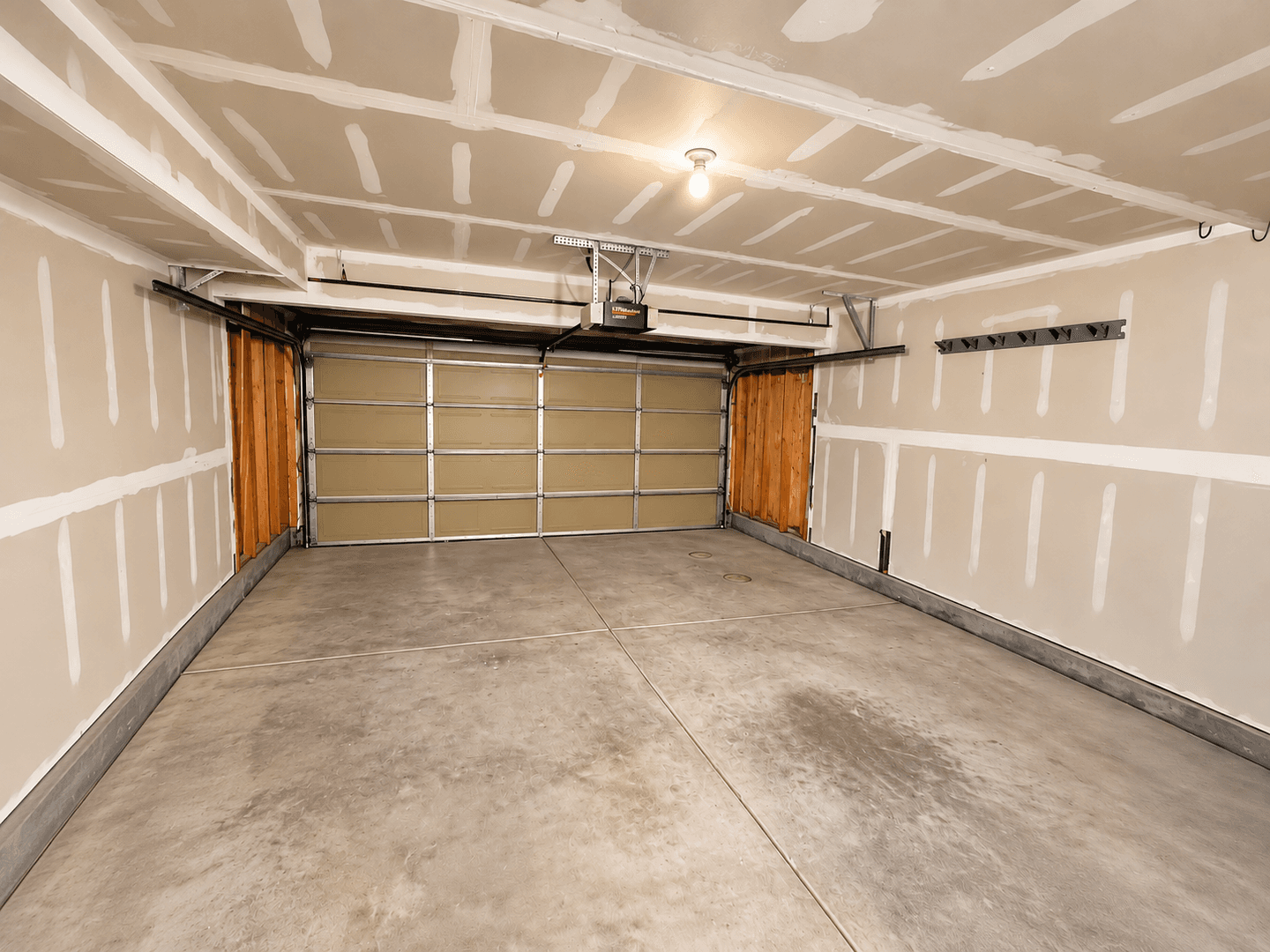 Denver House: 4022 Perth St