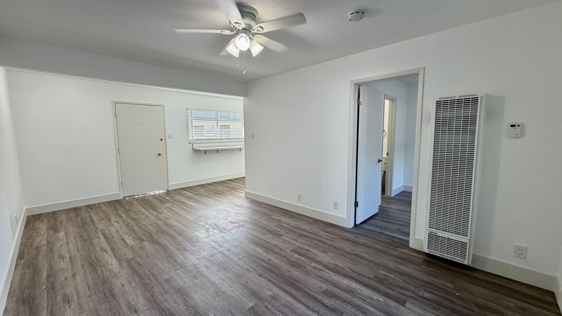 Burlingame Apartment: 1239 Oak Grove Avenue