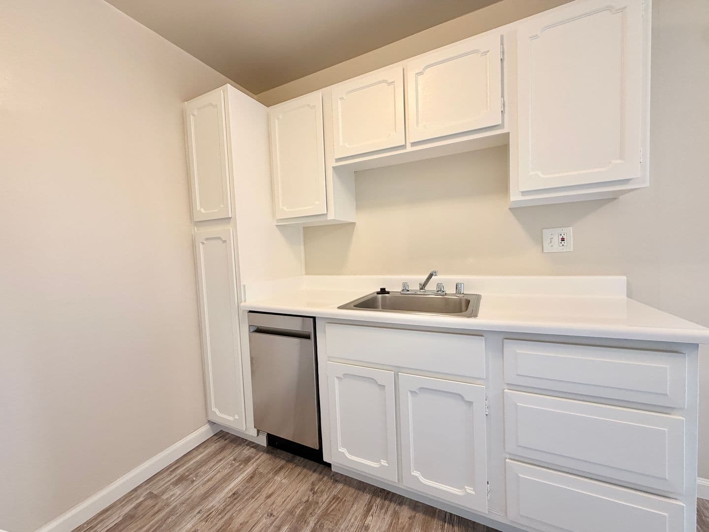 San Jose Apartment: 435 Richfield Drive
