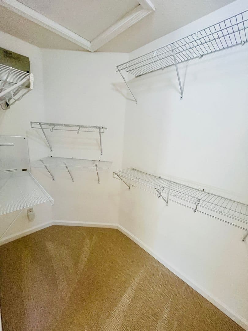 Santa Clara House: 4456 Headen Way