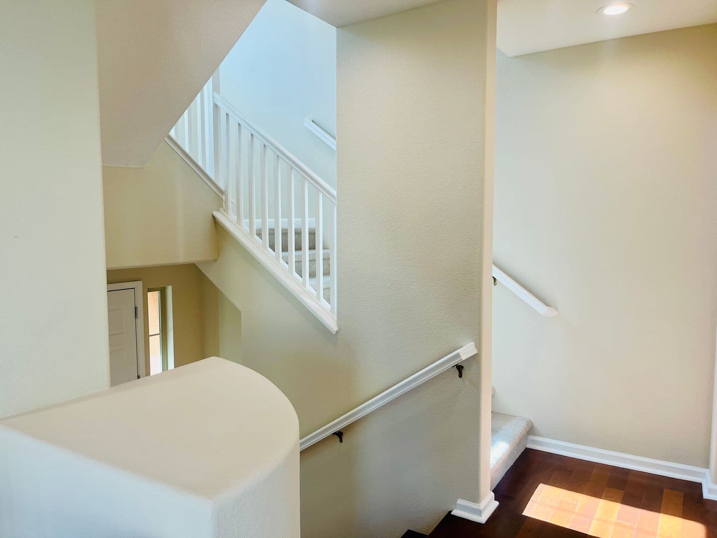 Santa Clara House: 4456 Headen Way