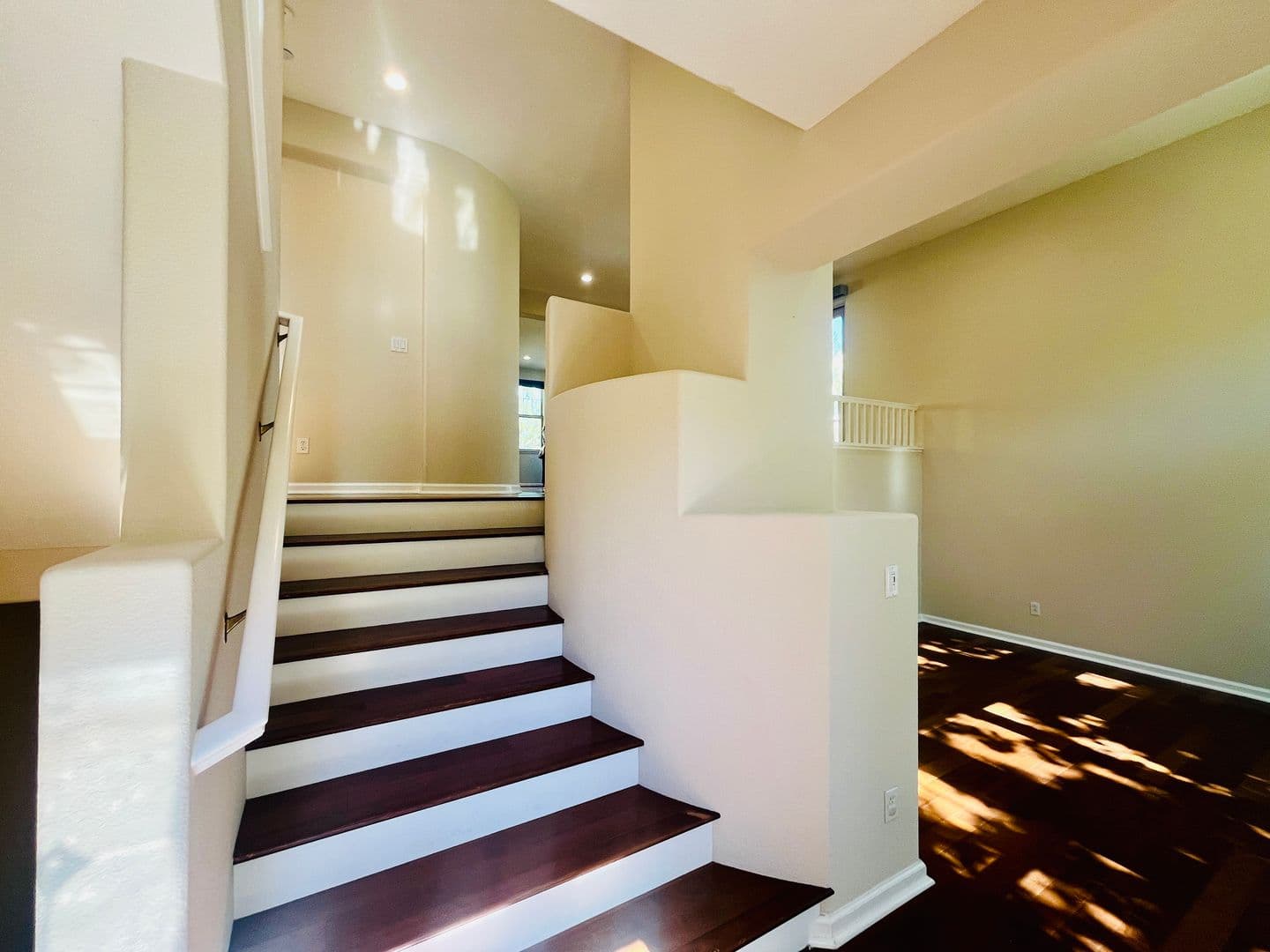 Santa Clara House: 4456 Headen Way