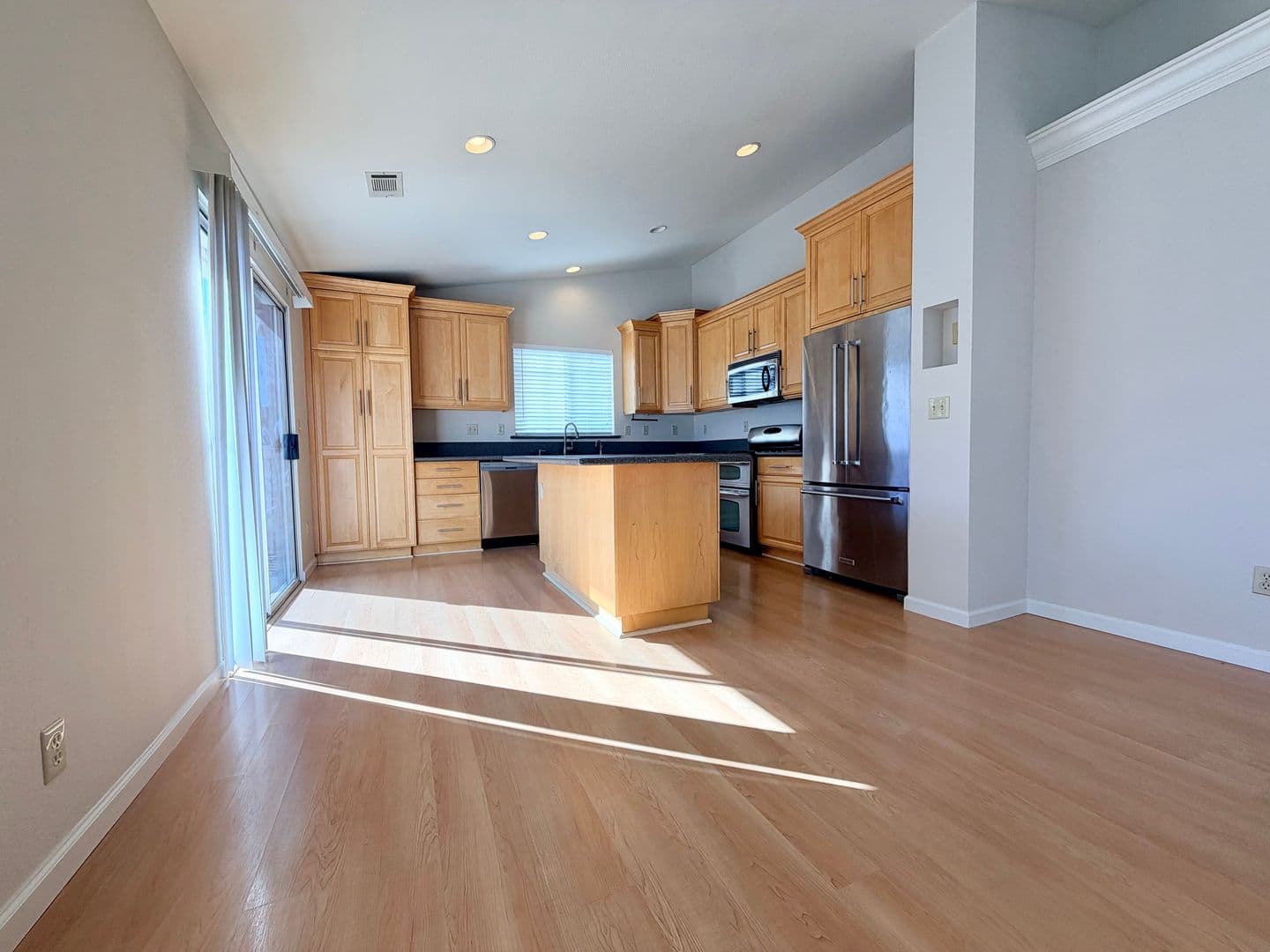 Martinez House: 504 Westaire Boulevard