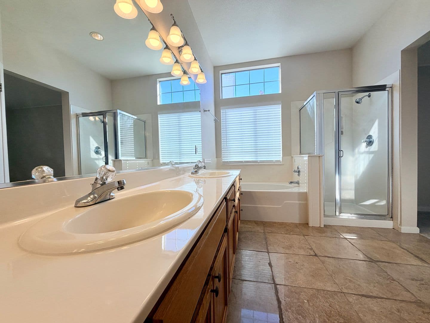 Martinez House: 504 Westaire Boulevard