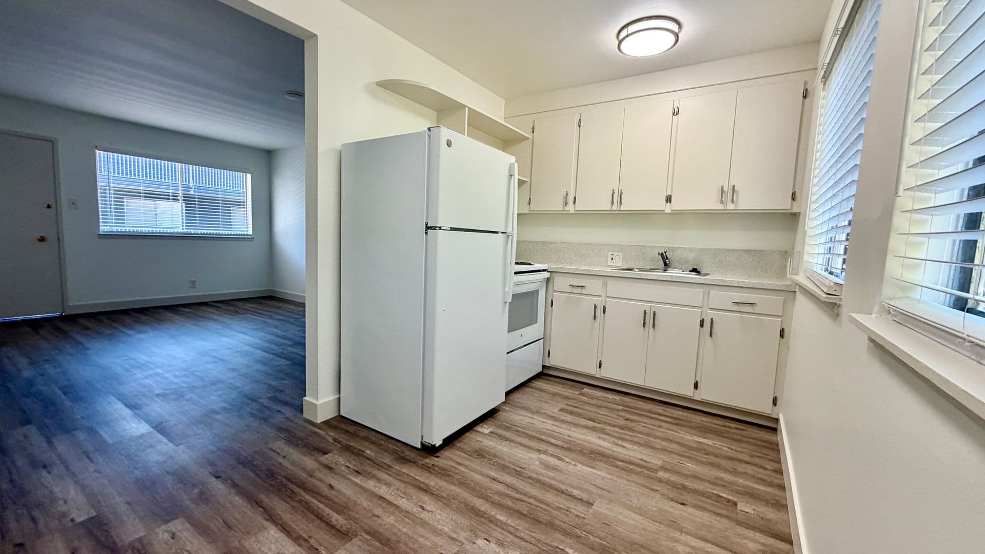 Burlingame Apartment: 1404 Floribunda Avenue